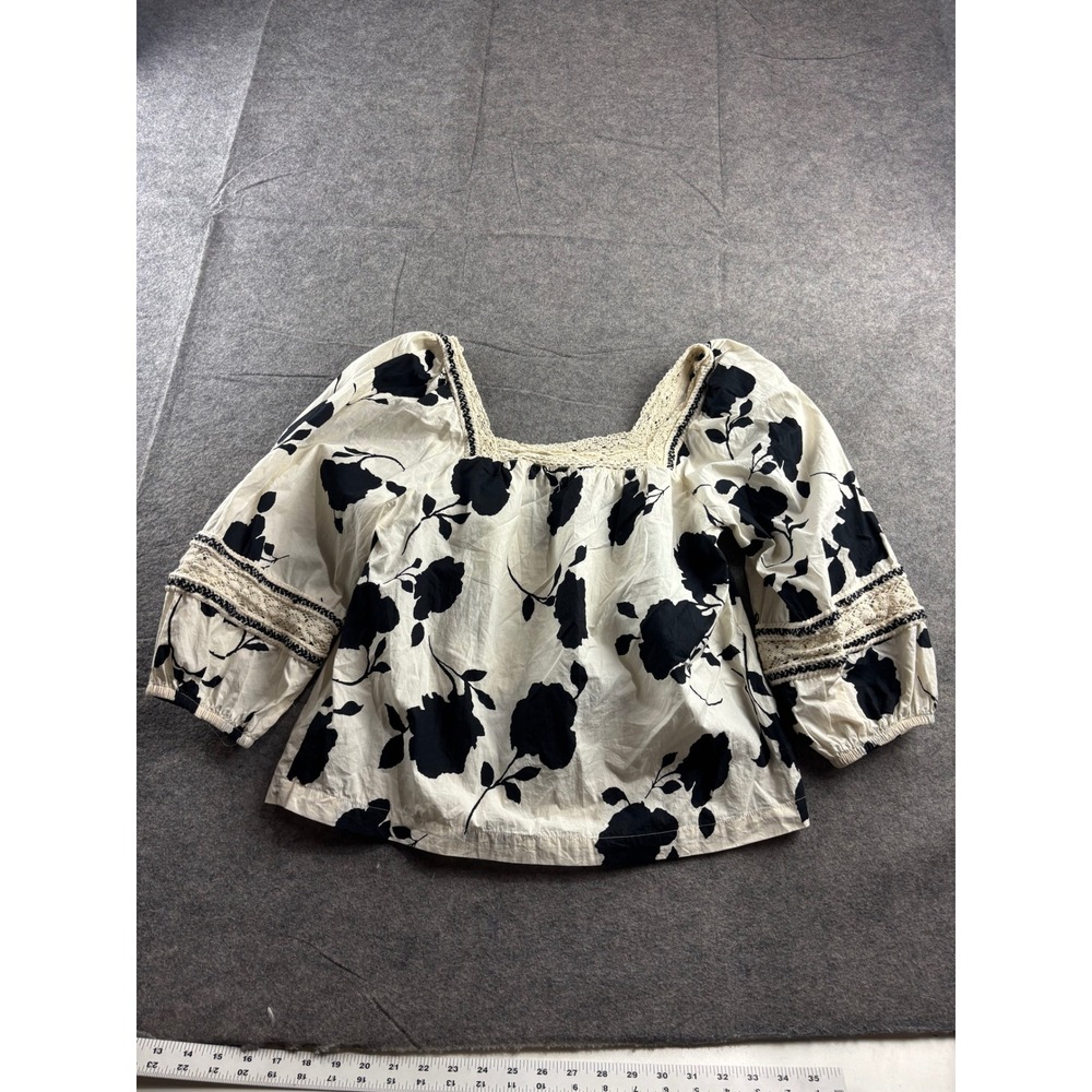 Maurices Women XS Black White Floral Crochet Lace Square Neck Puff Sleeve Blouse